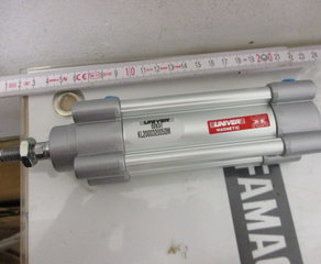 Пневмоцилиндр 
Zylinder ISO 15552
Kolbenstange Verchromt
D=32mm Hub=50mm
Magnetversion Horter & Kalb